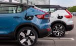 ¿Cómo se carga un coche eléctrico? Tipos de enchufe y consejos de uso